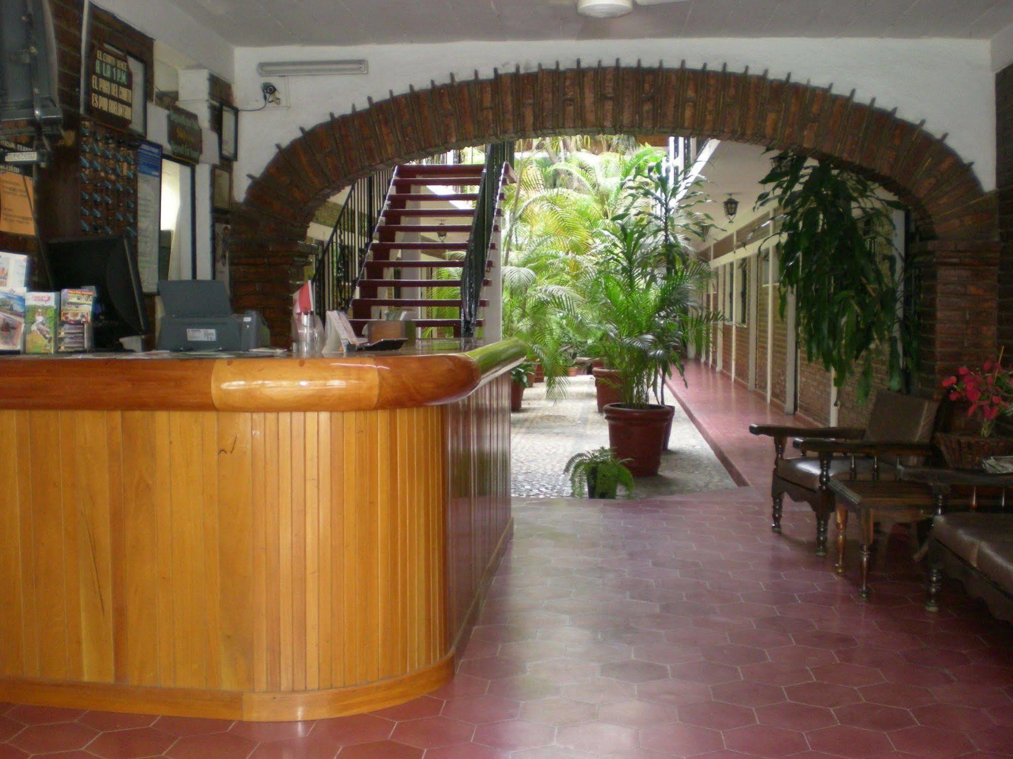 Hotel Azteca Puerto Vallarta Eksteriør billede