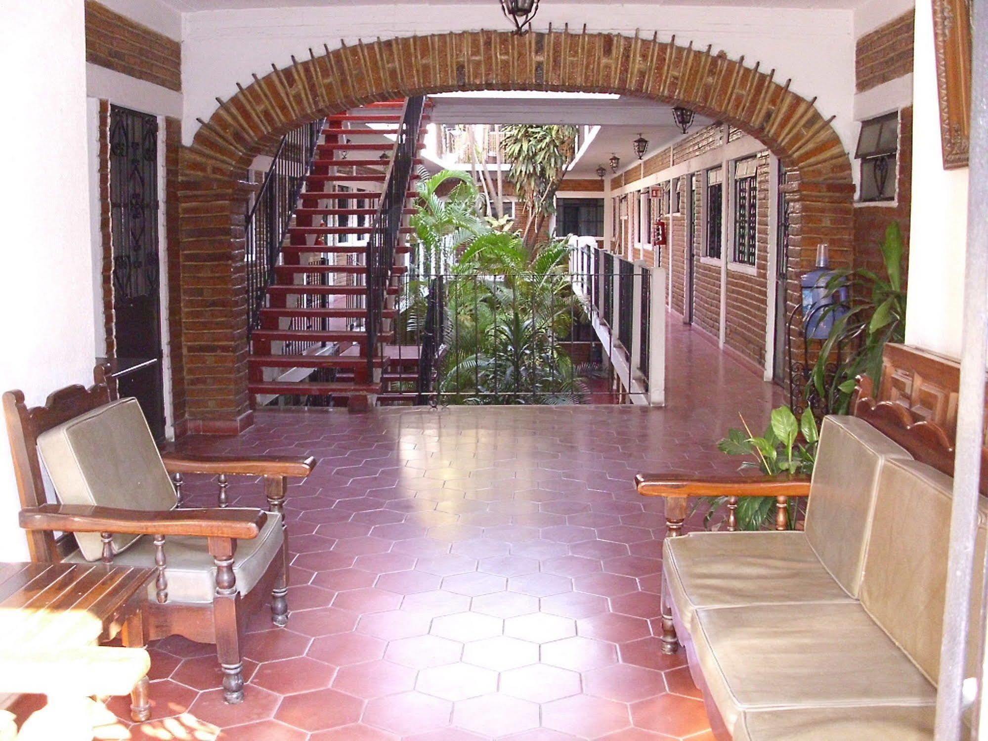 Hotel Azteca Puerto Vallarta Eksteriør billede