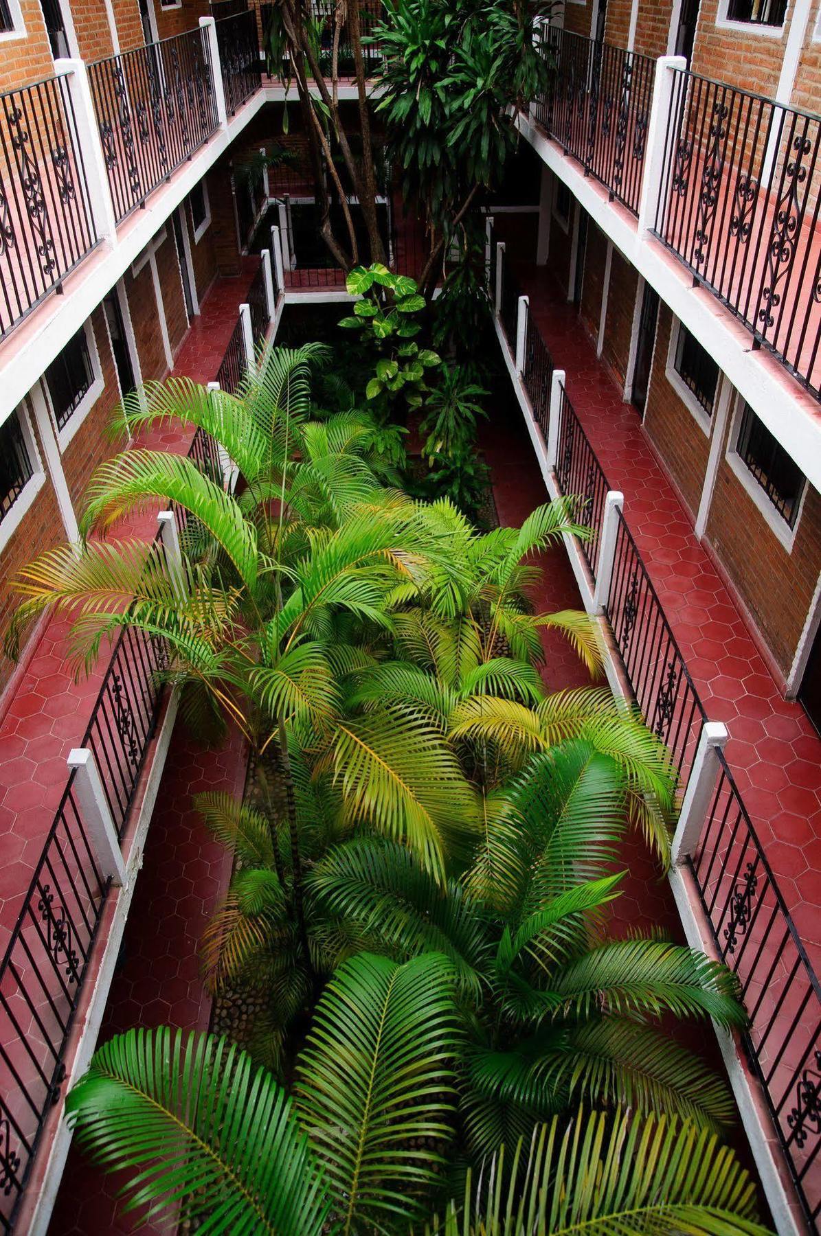 Hotel Azteca Puerto Vallarta Eksteriør billede